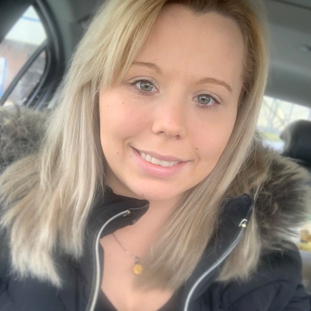 Meet your Posher, Angela!